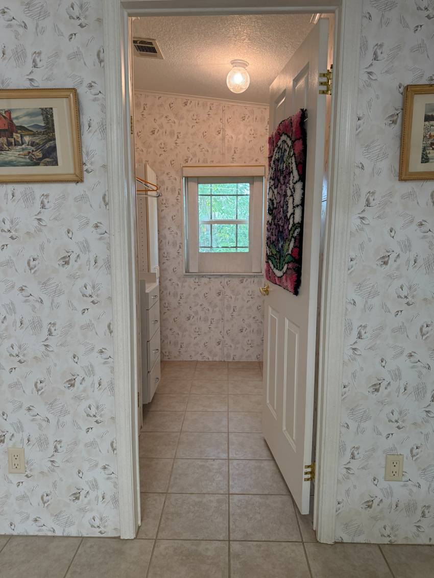 105 Bougenvilea Terrace a Parrish, FL Mobile or Manufactured Home for Sale